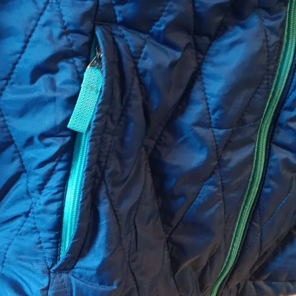 Patagonia Kids Blue Quilted Jacket Size L(12)